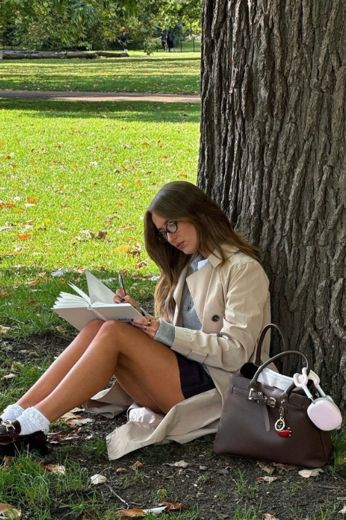 20 Posh Fall Old Money Outfits That Whisper ‘Trust Fund, Baby’