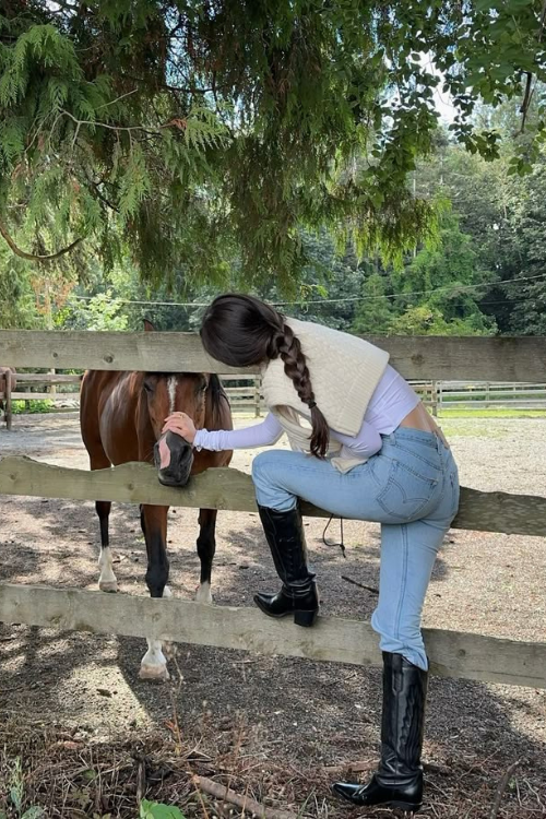 Giddy Up, Gorgeous! These 22 Chic Horse Riding Outfits Are Total Goals (And Must Need) Giddy Up, Gorgeous! These 22 Chic Horse Riding Outfits Are Total Goals (And Must Need)