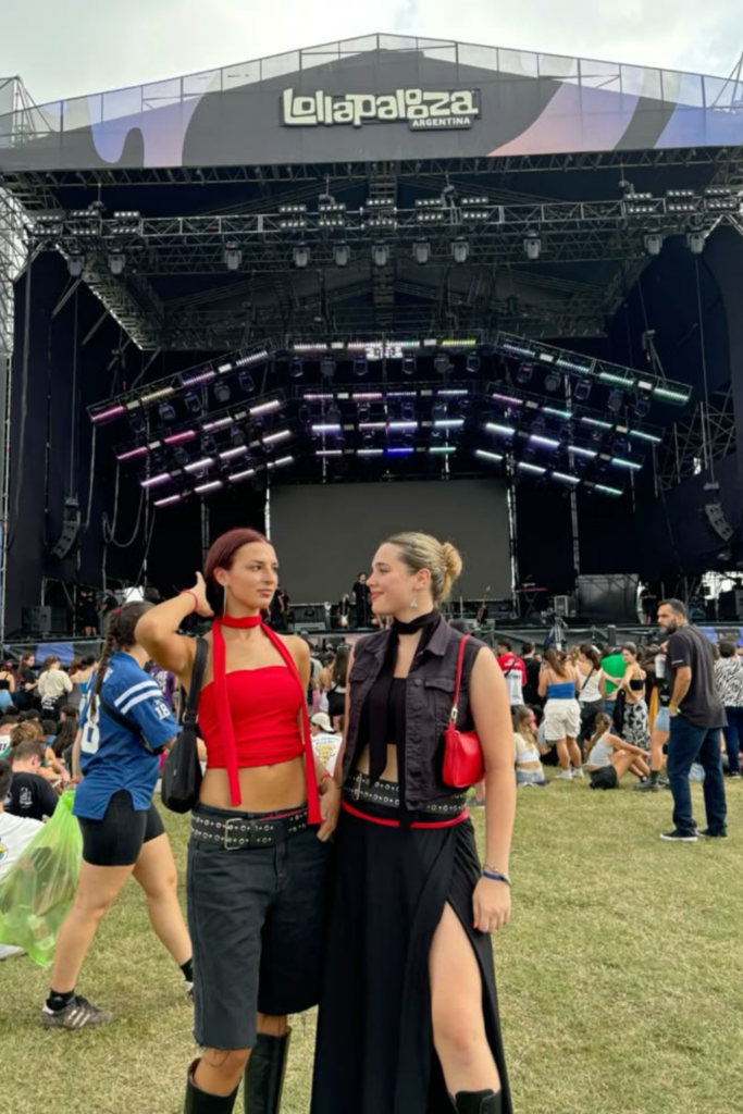 33 Smokin’ Hot Lollapalooza Outfits That’ll Have All Eyes on You 33 Smokin’ Hot Lollapalooza Outfits That’ll Have All Eyes on You