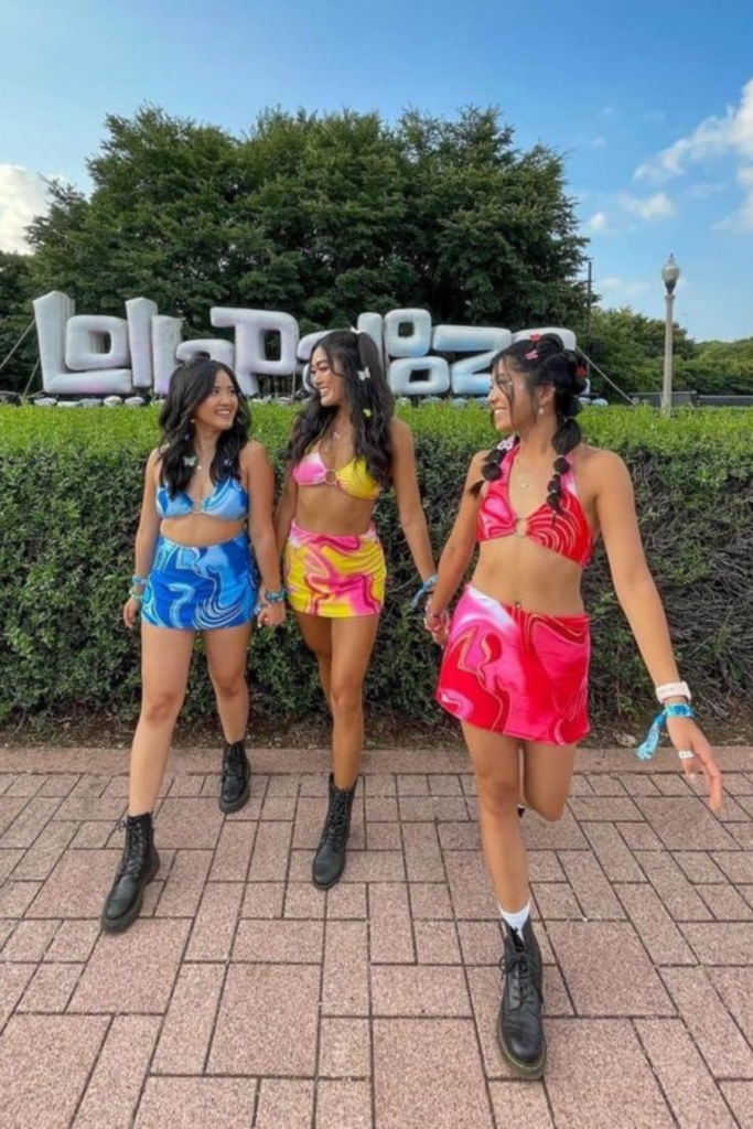 33 Smokin’ Hot Lollapalooza Outfits That’ll Have All Eyes on You 33 Smokin’ Hot Lollapalooza Outfits That’ll Have All Eyes on You