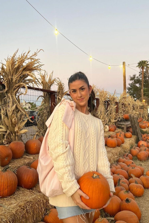 23 Cute Pumpkin Patch Outfits to like the Lead in a Netflix Autumn Rom-Com