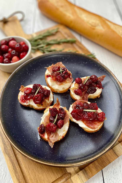 33 Easy Thanksgiving Appetizers That’ll Steal the Show (Sorry, Turkey)