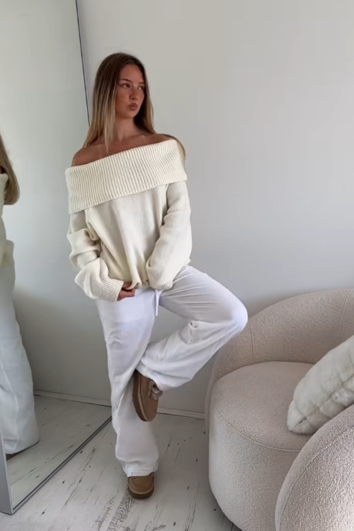 15 UGGs Lowmel Outfits So Cute, You’ll Wanna Wear Them on Repeat