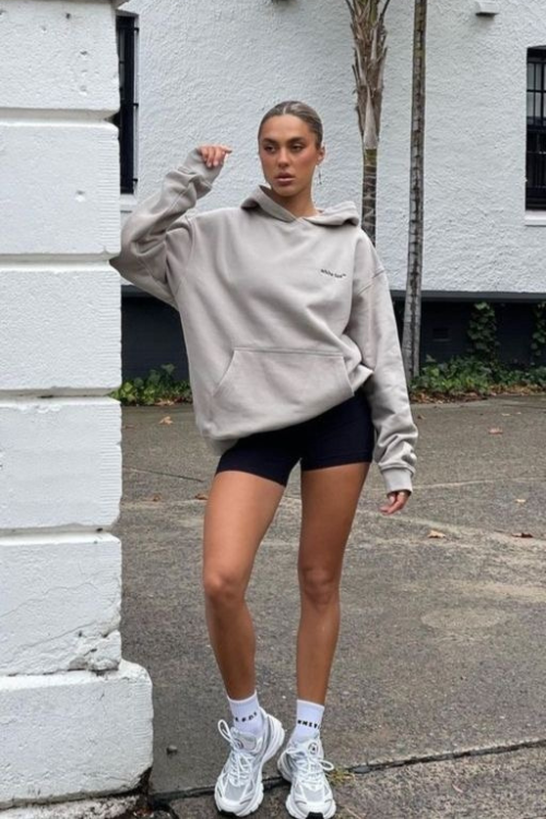 19 Biker Shorts Outfits Every Stylish Girl Is Copying Right Now 19 Biker Shorts Outfits Every Stylish Girl Is Copying Right Now