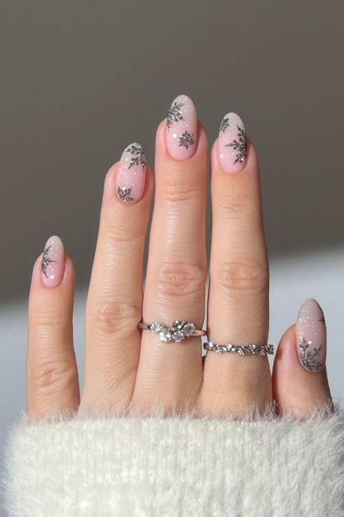 30 Holiday Nail Designs That Sparkle Harder Than the Tree 30 Holiday Nail Designs That Sparkle Harder Than the Tree