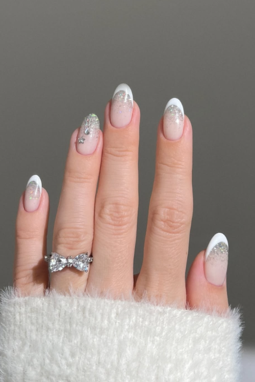 30 Holiday Nail Designs That Sparkle Harder Than the Tree 30 Holiday Nail Designs That Sparkle Harder Than the Tree