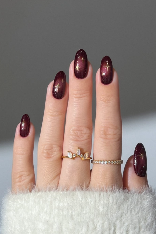 30 Holiday Nail Designs That Sparkle Harder Than the Tree 30 Holiday Nail Designs That Sparkle Harder Than the Tree