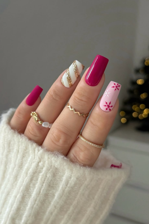 Santa Called—He Wants These 22 Pink Christmas Nails on the Nice List Santa Called—He Wants These 22 Pink Christmas Nails on the Nice List