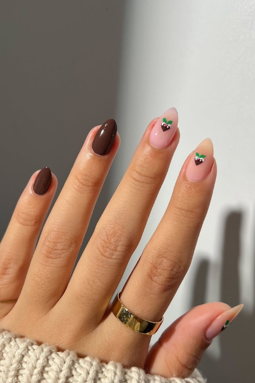 21 Simple Christmas Nails for Girls Who Like Pretty Without the Drama 21 Simple Christmas Nails for Girls Who Like Pretty Without the Drama