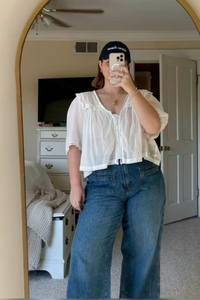 What to Wear If You Have Big Arms (Without Hiding Under Baggy Clothes) What to Wear If You Have Big Arms (Without Hiding Under Baggy Clothes)