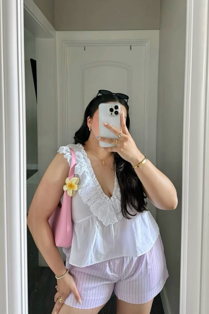 What to Wear If You Have Big Arms (Without Hiding Under Baggy Clothes) What to Wear If You Have Big Arms (Without Hiding Under Baggy Clothes)