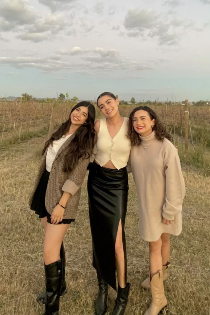 These 21 Fall Winery Outfits Deserve a Toast (and a Photoshoot) These 21 Fall Winery Outfits Deserve a Toast (and a Photoshoot)