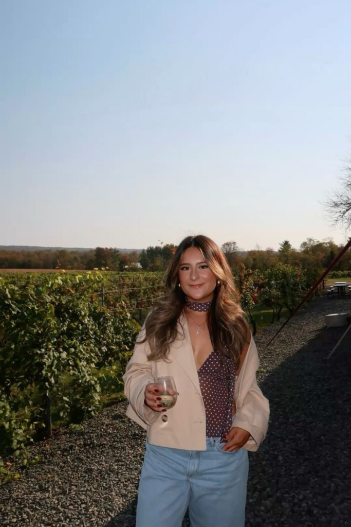 These 21 Fall Winery Outfits Deserve a Toast (and a Photoshoot) These 21 Fall Winery Outfits Deserve a Toast (and a Photoshoot)