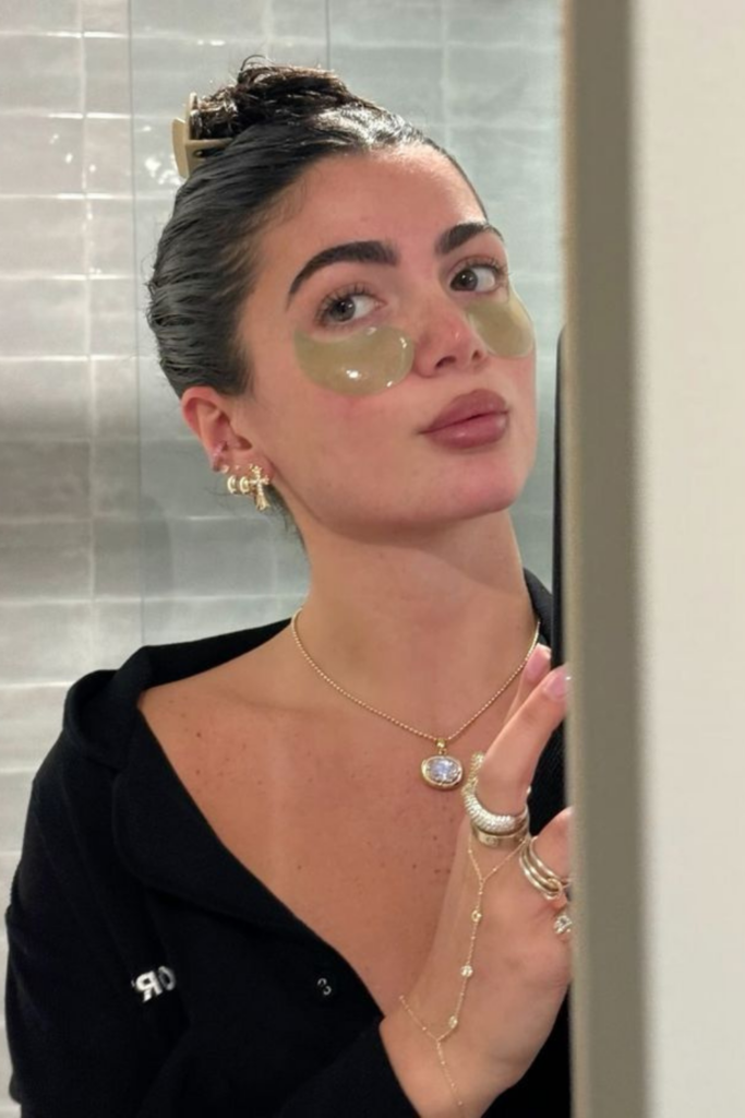 6 Puffy Eyes Remedies That Actually Work (No Witchcraft Required) 6 Puffy Eyes Remedies That Actually Work (No Witchcraft Required)