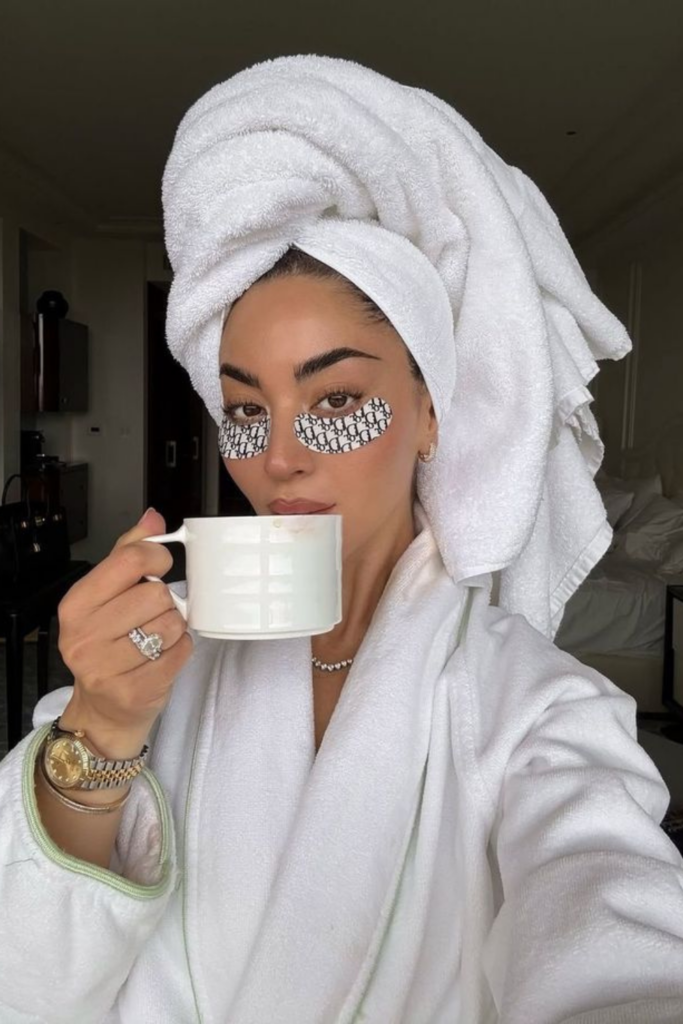 6 Puffy Eyes Remedies That Actually Work (No Witchcraft Required) 6 Puffy Eyes Remedies That Actually Work (No Witchcraft Required)