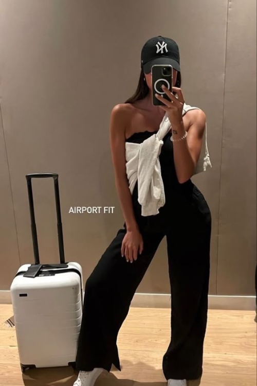 32 Comfy Airport Outfits That Are As Cute As They Are Cozy 32 Comfy Airport Outfits That Are As Cute As They Are Cozy