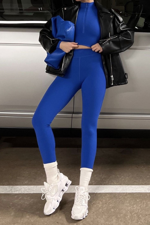 15 Chic Blue Leggings Outfits That Prove Color Is the New Neutral 15 Chic Blue Leggings Outfits That Prove Color Is the New Neutral