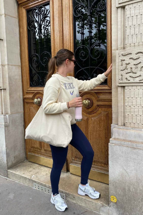 15 Chic Blue Leggings Outfits That Prove Color Is the New Neutral 15 Chic Blue Leggings Outfits That Prove Color Is the New Neutral