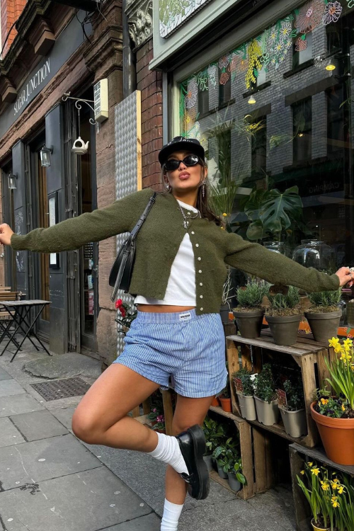 31 Cute Boxer Shorts Outfits Every Cool Girl Is Pinning Right Now 31 Cute Boxer Shorts Outfits Every Cool Girl Is Pinning Right Now