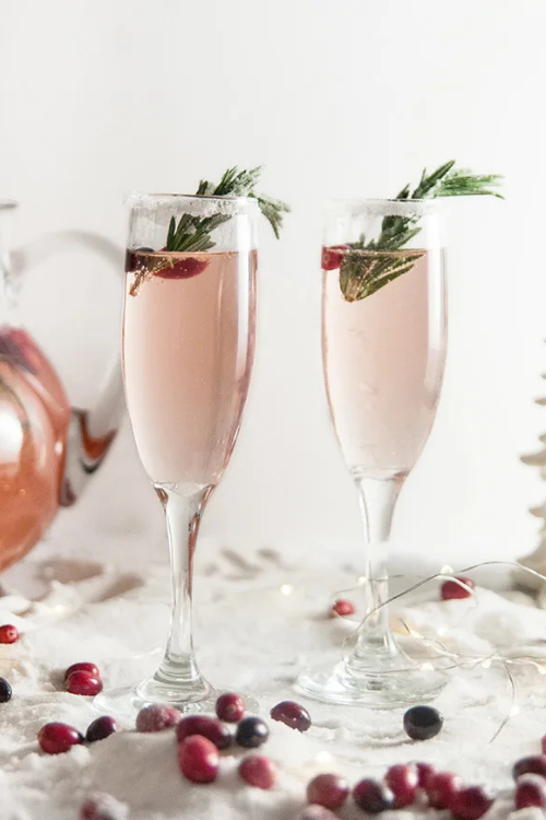 The 24 Christmas Cocktails That Instantly Turn You Into the Hostess of the Year