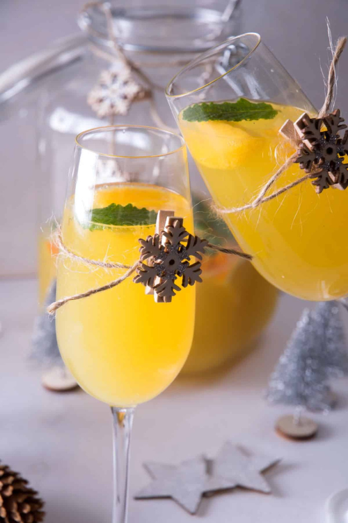 The 24 Christmas Cocktails That Instantly Turn You Into the Hostess of the Year