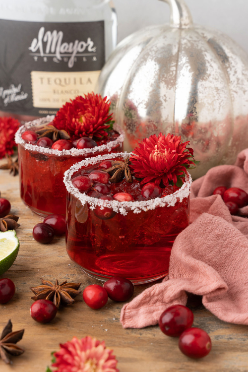 The 24 Christmas Cocktails That Instantly Turn You Into the Hostess of the Year