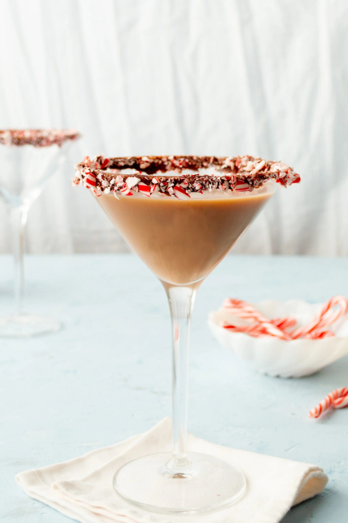 The 24 Christmas Cocktails That Instantly Turn You Into the Hostess of the Year