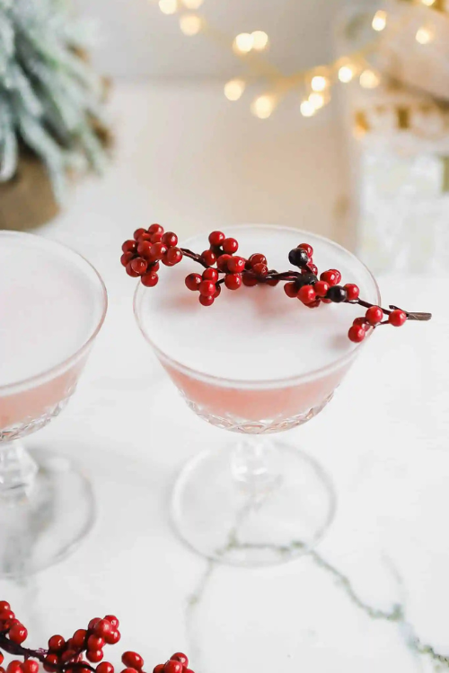 The 24 Christmas Cocktails That Instantly Turn You Into the Hostess of the Year