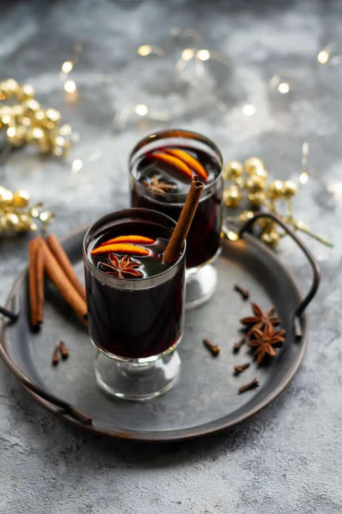 The 24 Christmas Cocktails That Instantly Turn You Into the Hostess of the Year