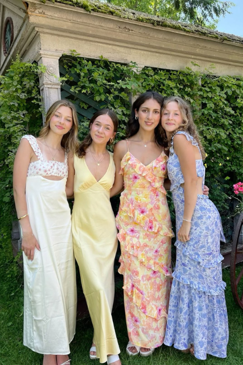 12 Garden Party Outfits That Make You the Best-Dressed Guest Every Time 12 Garden Party Outfits That Make You the Best-Dressed Guest Every Time