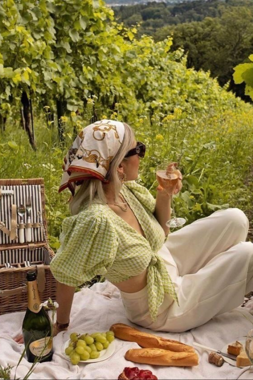 22 Cute AF Picnic Date Outfits to Make His Heart Flutter