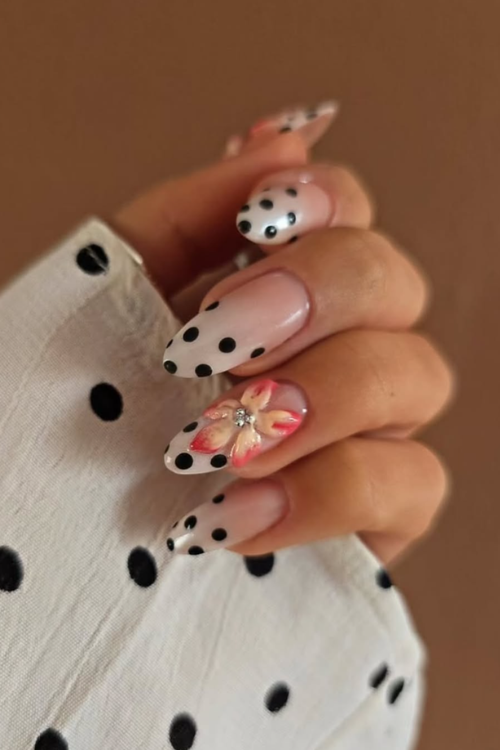 33 Polka Dot Nails That Make You Forget About French Tips 33 Polka Dot Nails That Make You Forget About French Tips