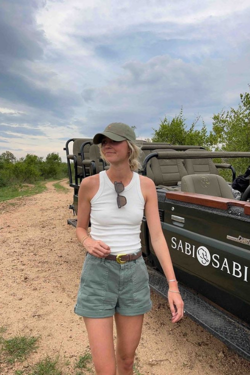 What to Wear to Safari to Look Wildly Chic & Make Everyone Go Heart-Eyed What to Wear to Safari to Look Wildly Chic & Make Everyone Go Heart-Eyed