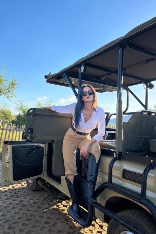 What to Wear to Safari to Look Wildly Chic & Make Everyone Go Heart-Eyed What to Wear to Safari to Look Wildly Chic & Make Everyone Go Heart-Eyed