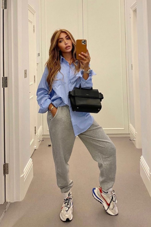 13 Soccer Mom Outfits That Make You the Hottest on the Sidelines 13 Soccer Mom Outfits That Make You the Hottest on the Sidelines