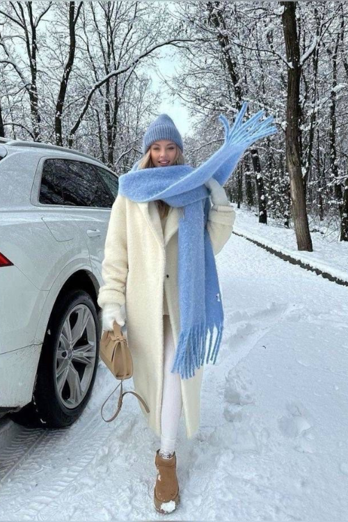 19 White Leggings Outfits That Make Casual Look Effortlessly Expensive 19 White Leggings Outfits That Make Casual Look Effortlessly Expensive