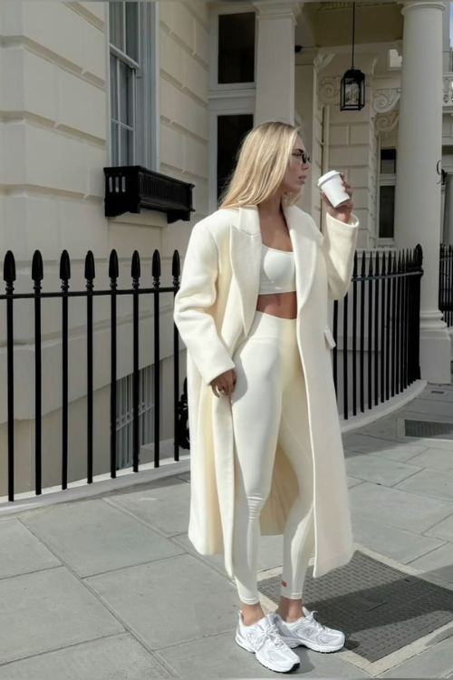 19 White Leggings Outfits That Make Casual Look Effortlessly Expensive 19 White Leggings Outfits That Make Casual Look Effortlessly Expensive