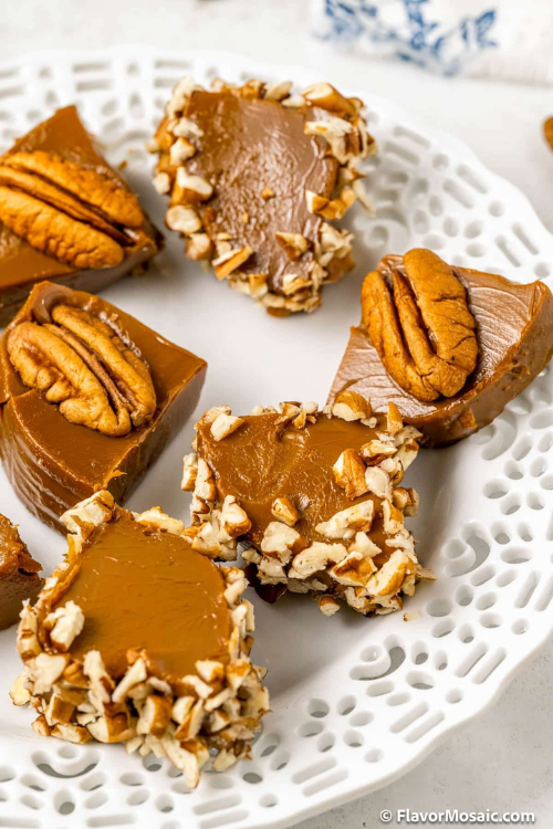 23 Festive Christmas Desserts Everyone Will Beg You to Make Again 23 Festive Christmas Desserts Everyone Will Beg You to Make Again