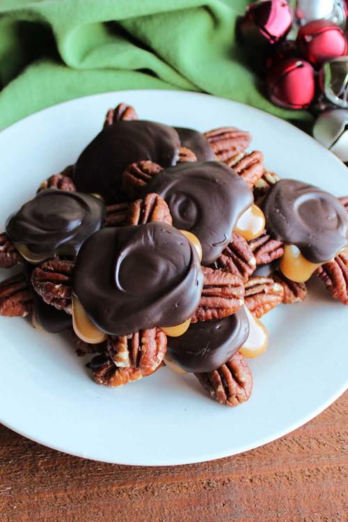 23 Festive Christmas Desserts Everyone Will Beg You to Make Again 23 Festive Christmas Desserts Everyone Will Beg You to Make Again