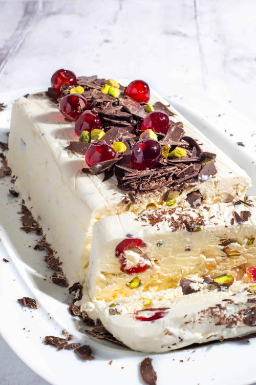 23 Festive Christmas Desserts Everyone Will Beg You to Make Again 23 Festive Christmas Desserts Everyone Will Beg You to Make Again