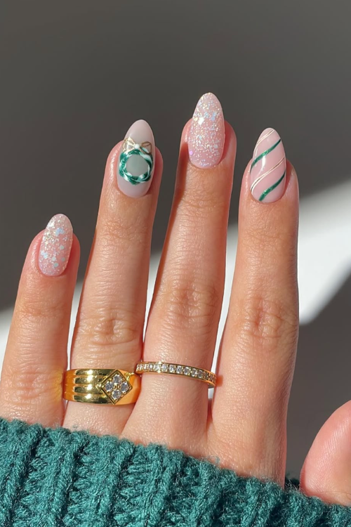 43 White Christmas Nails That Are So Gorgeous, You'd Want Them All!