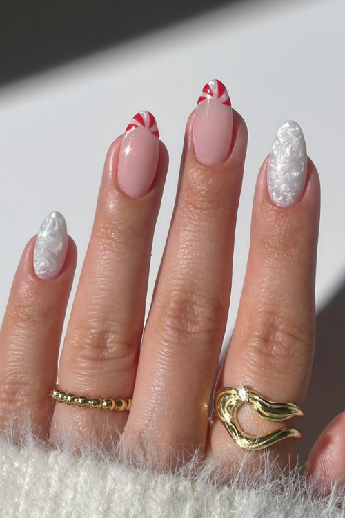 43 White Christmas Nails That Are So Gorgeous, You'd Want Them All!