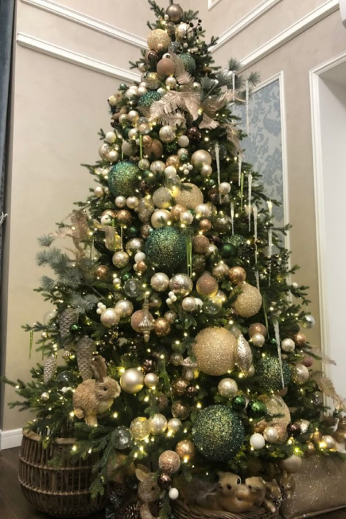 The 15 Chic Champagne Christmas Tree Ideas Pinterest Can’t Stop Saving The 15 Chic Champagne Christmas Tree Ideas Pinterest Can’t Stop Saving