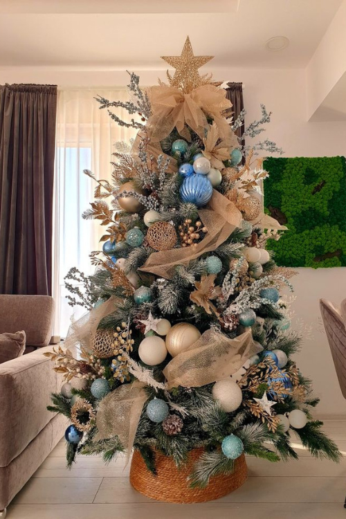 The 15 Chic Champagne Christmas Tree Ideas Pinterest Can’t Stop Saving The 15 Chic Champagne Christmas Tree Ideas Pinterest Can’t Stop Saving