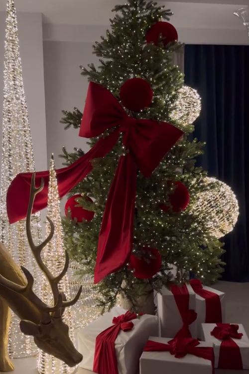 The 12 Red Christmas Trees Everyone’s Obsessed With This Season The 12 Red Christmas Trees Everyone’s Obsessed With This Season