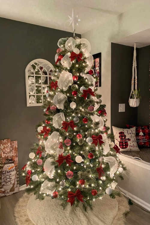 The 12 Red Christmas Trees Everyone’s Obsessed With This Season The 12 Red Christmas Trees Everyone’s Obsessed With This Season