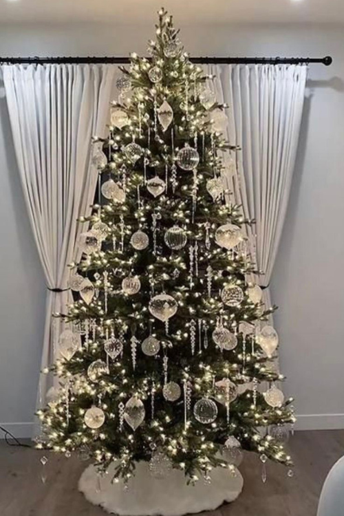 The 12 White Christmas Trees That Turn Your Home Into a Snowy Fairytale