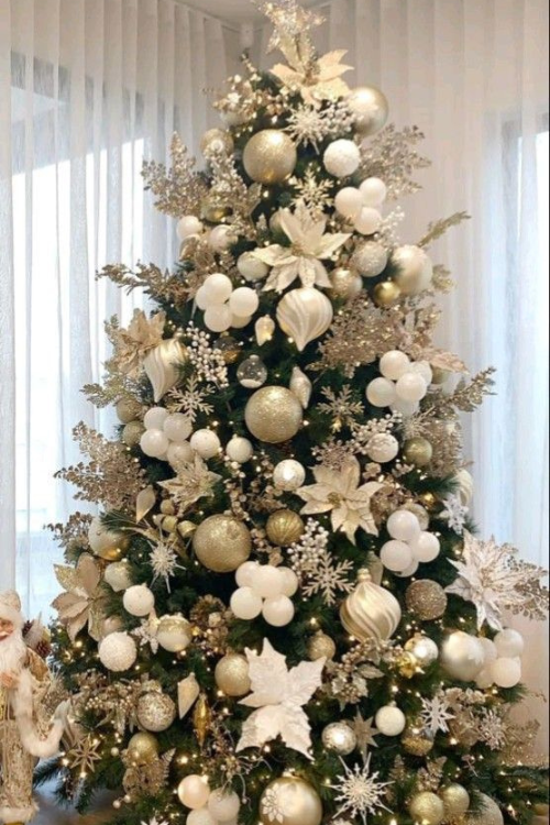 The 12 White Christmas Trees That Turn Your Home Into a Snowy Fairytale