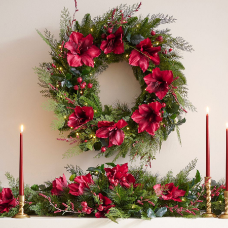The 19 Christmas Wreaths Everyone’s Obsessed With This Holiday Season The 19 Christmas Wreaths Everyone’s Obsessed With This Holiday Season