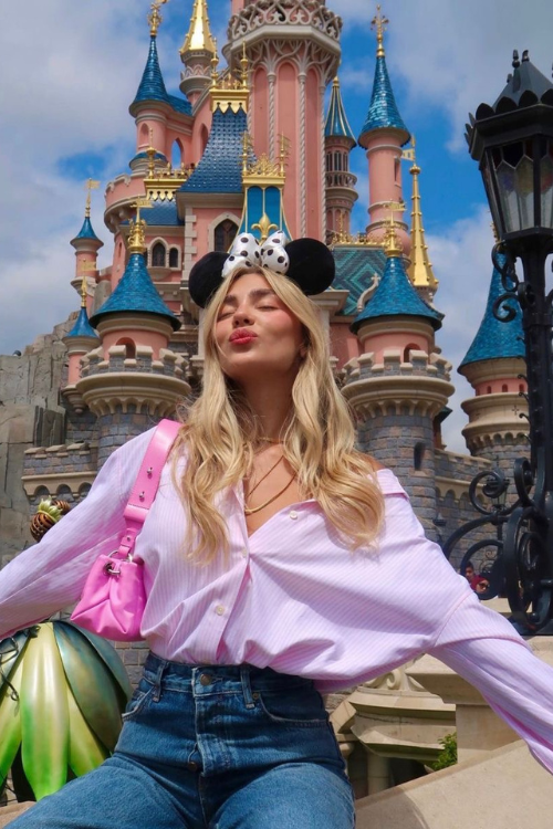 28 Cute Amusement Park Outfits That’ll Survive Roller Coasters and Slay All Day 28 Cute Amusement Park Outfits That’ll Survive Roller Coasters and Slay All Day